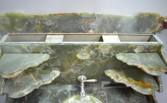 Exceptional bathroom furniture in Onyx - twentieth