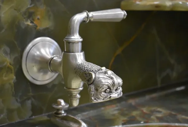 Exceptional bathroom furniture in Onyx - twentieth
