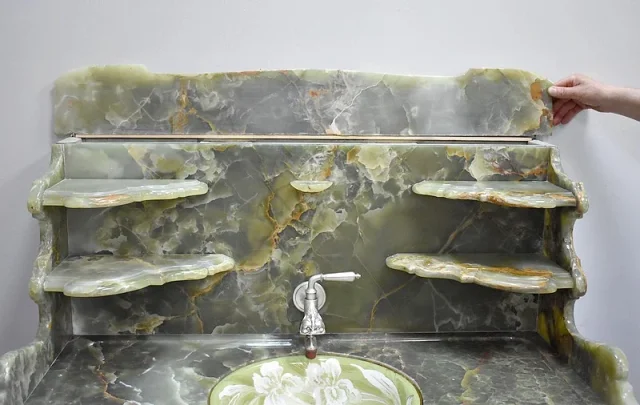 Exceptional bathroom furniture in Onyx - twentieth