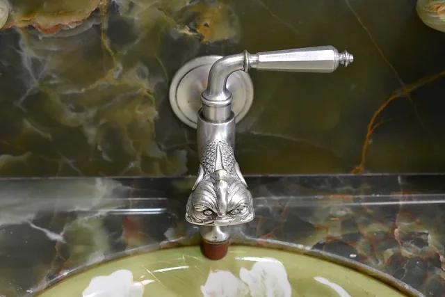 Exceptional bathroom furniture in Onyx - twentieth