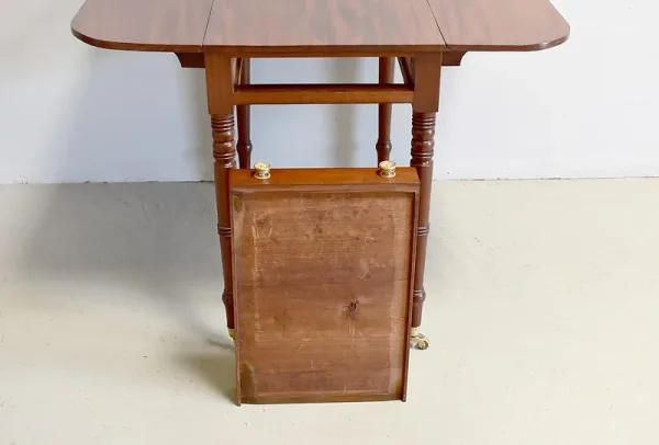Small english Victorian table with shutters - XIXth
