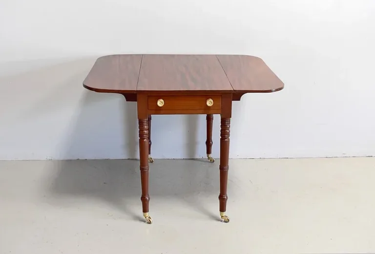 Small english Victorian table with shutters - XIXth