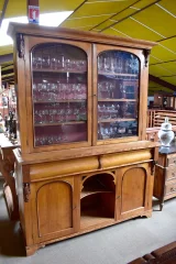Buffet two-body showcase English- nineteenth