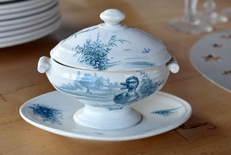 Important table service Earthenware Gien - late nineteenth