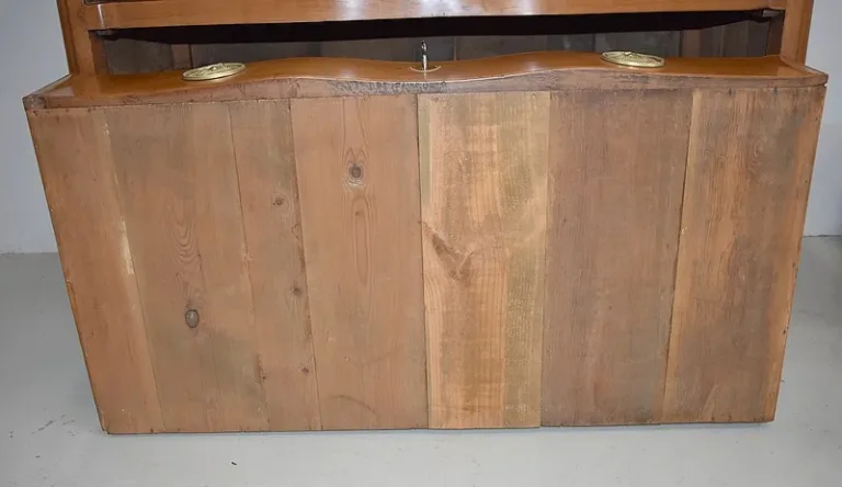 Commode Arbalète Louis XV en Merisier blond XVIIIe