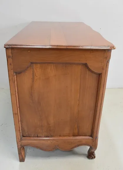 Commode Arbalète Louis XV en Merisier blond XVIIIe