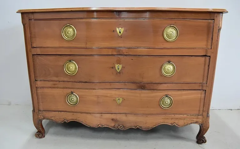 Commode Arbalète Louis XV en Merisier blond XVIIIe