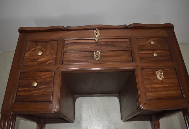 Coiffeuse Louis XVI pour Homme en Acajou XVIIIe