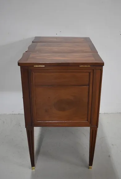 Coiffeuse Louis XVI pour Homme en Acajou XVIIIe