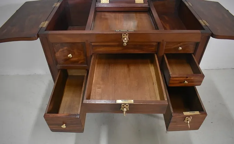 Coiffeuse Louis XVI pour Homme en Acajou XVIIIe