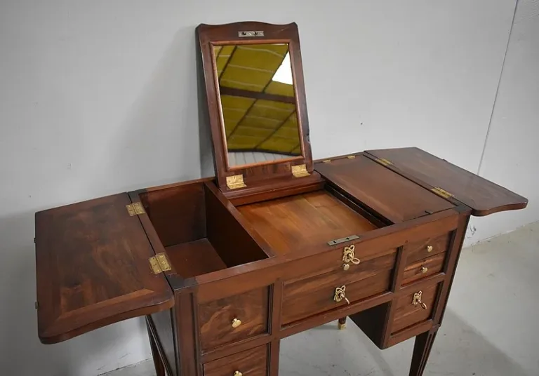 Coiffeuse Louis XVI pour Homme en Acajou XVIIIe