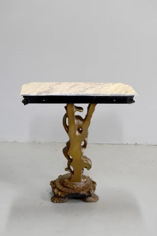 Petite console sculptée – XXème