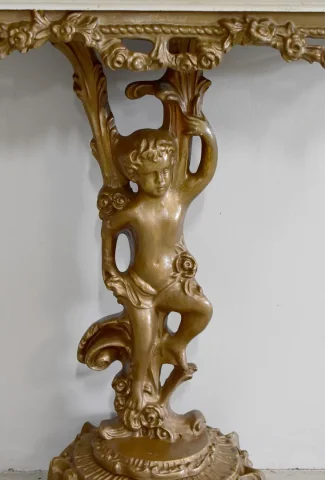 Petite console sculptée – XXème