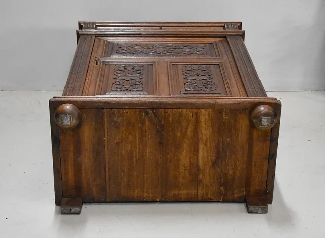 Confiturier – dressoir Néo-gothique – XXème