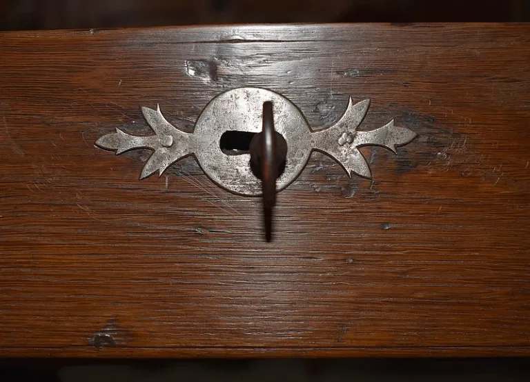 LOUIS XIV PERIOD SCHREIBTISCH