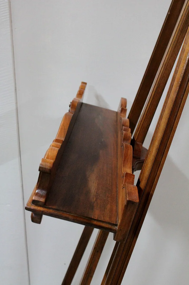 Grand Louis XV easel carved - 1920