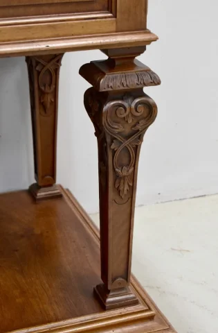 Renaissance sculpted high bedside table - 1900