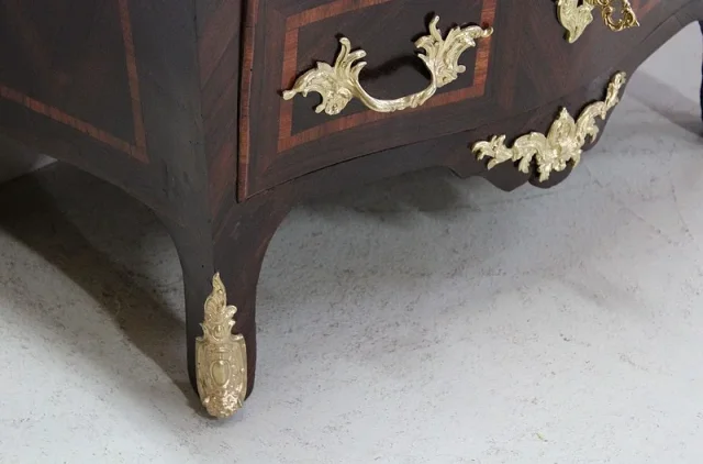 Small Louis XV child's dresser stamped J. TUART - XVIII