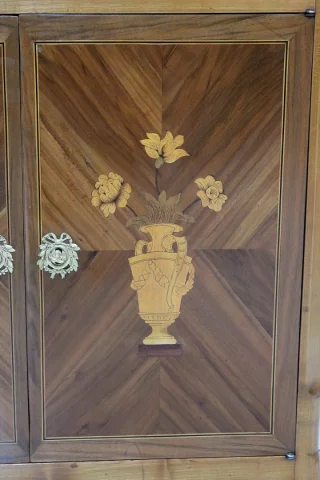 Petit buffet marqueté – XIXème
