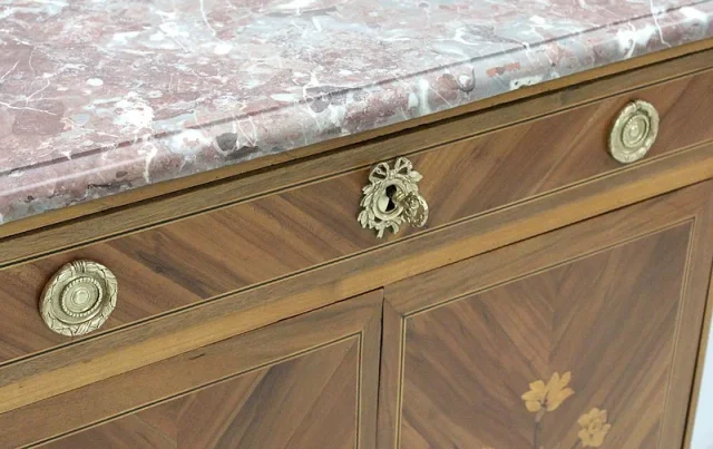 Petit buffet marqueté – XIXème
