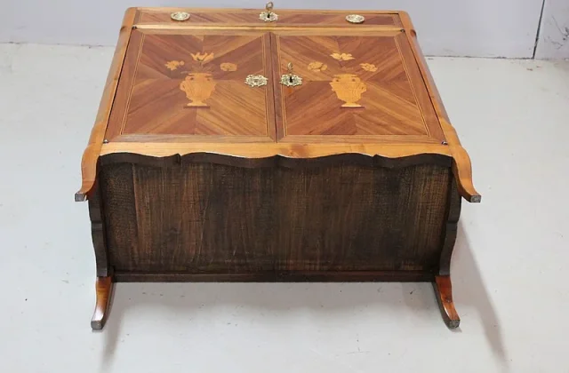 Petit buffet marqueté – XIXème