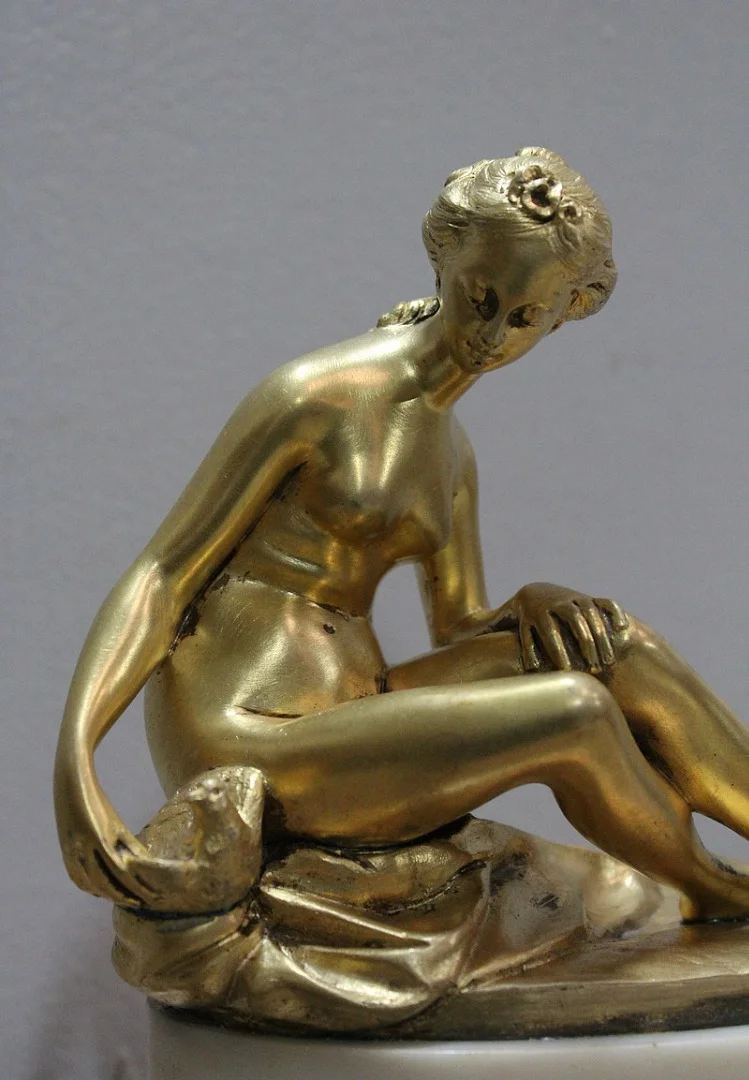 Bather with the dove signed FALCONNET - XIXth