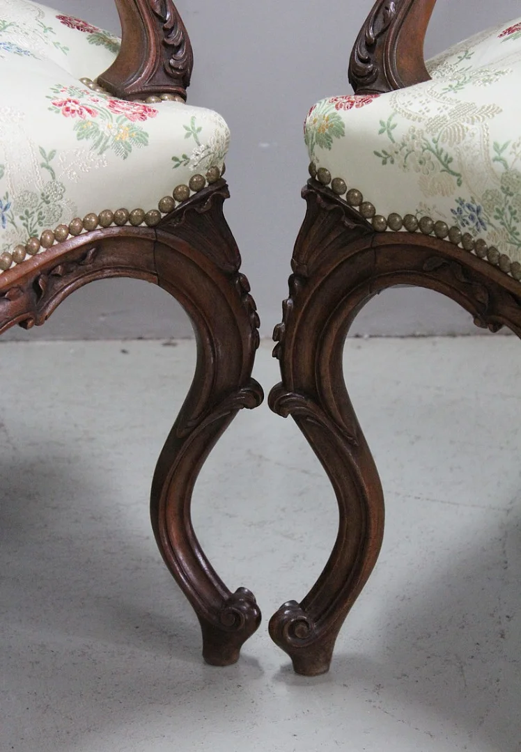 Paire de Fauteuils Cabriolet Louis XV à la Reine – XIXème