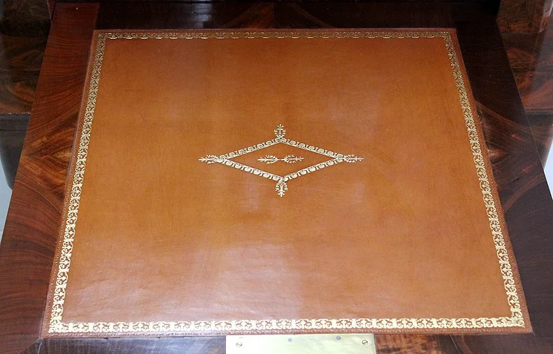 Rare Small Secretary-Convenient Restoration - Nineteenth