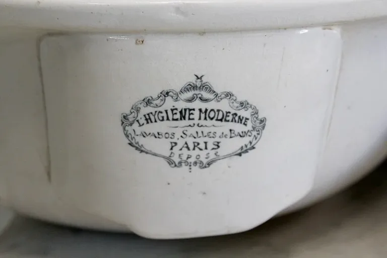 Toilet furniture - 1920