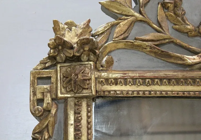 Miroir à fronton Louis XVI – XIXème