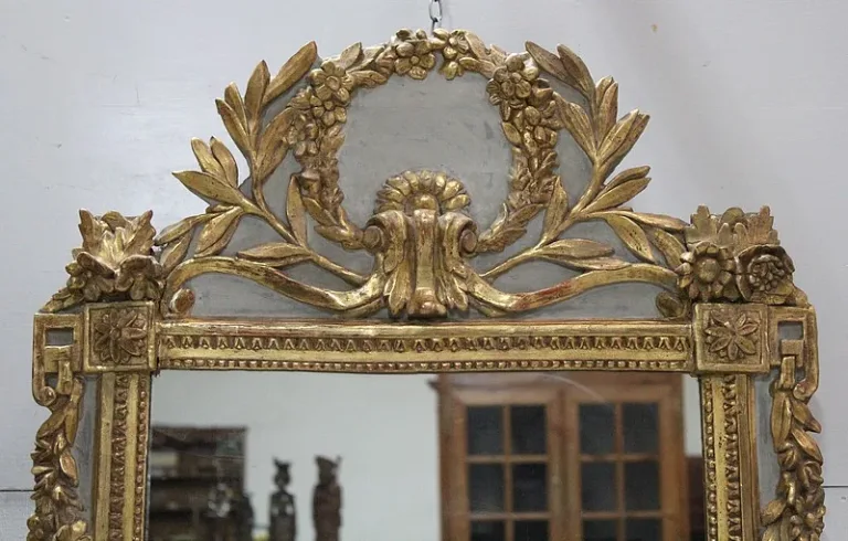 Miroir à fronton Louis XVI – XIXème