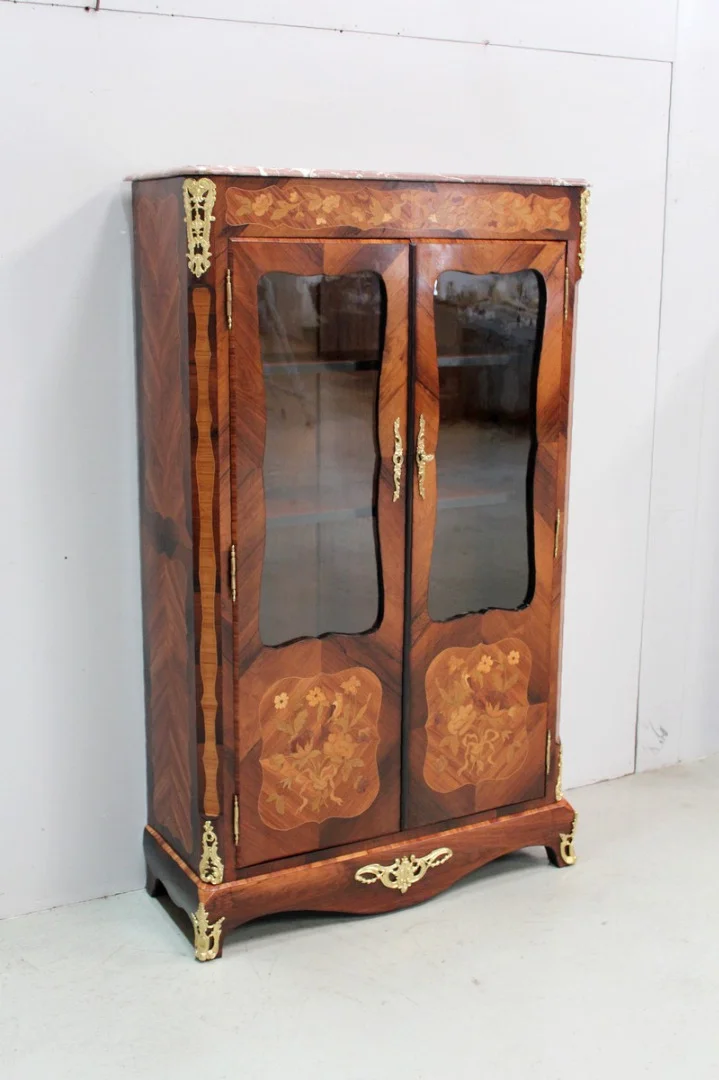 Small library showcase - nineteenth