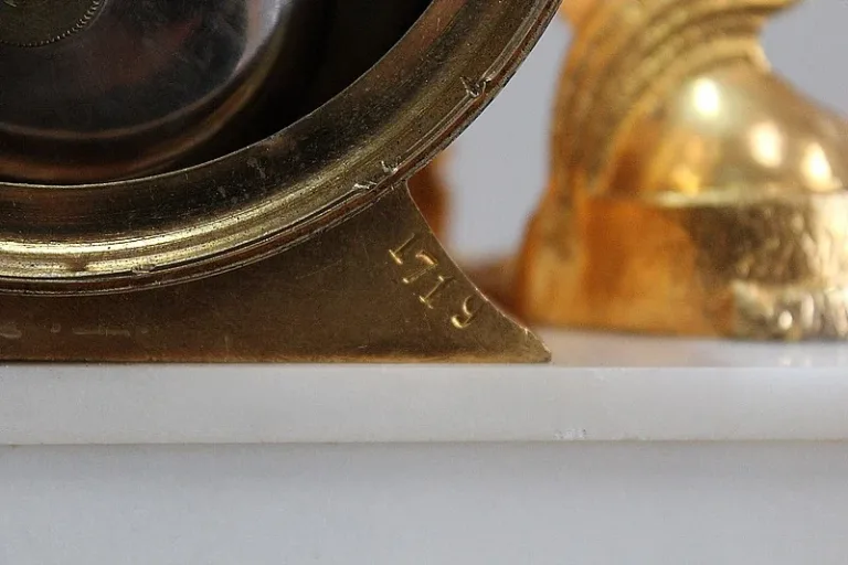 Beautiful bronze and marble clock - XIXth