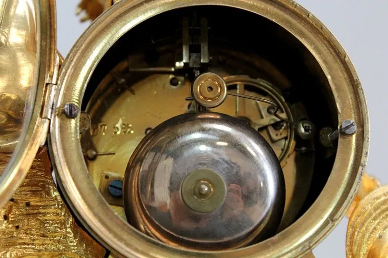 Beautiful bronze and marble clock - XIXth