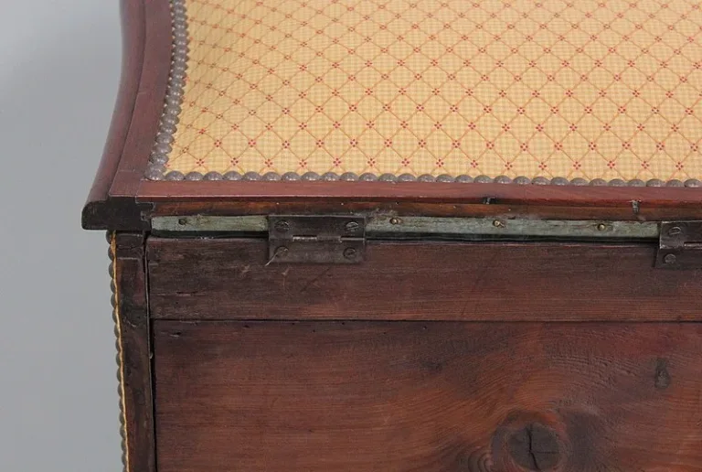 Coffre à linge Napoléon III matelassé – XIXème