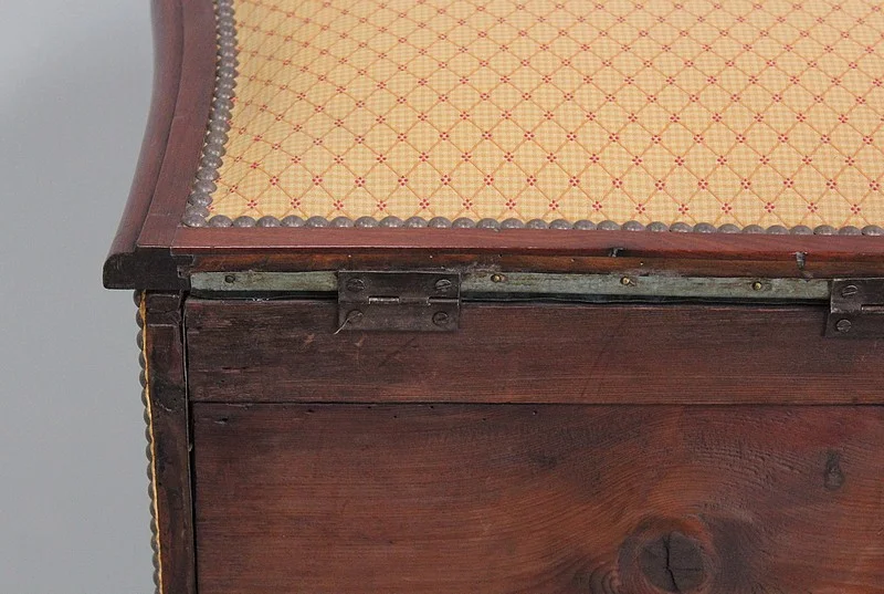 Coffre à linge Napoléon III matelassé – XIXème