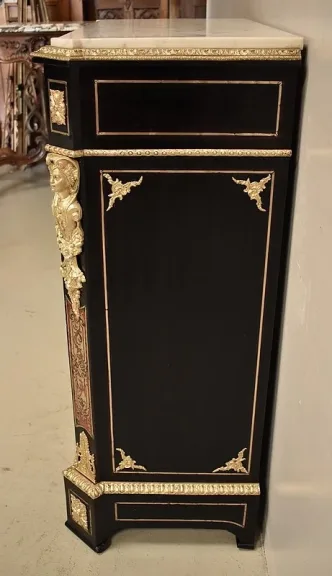 NAPOLEON III PERIOD CABINET