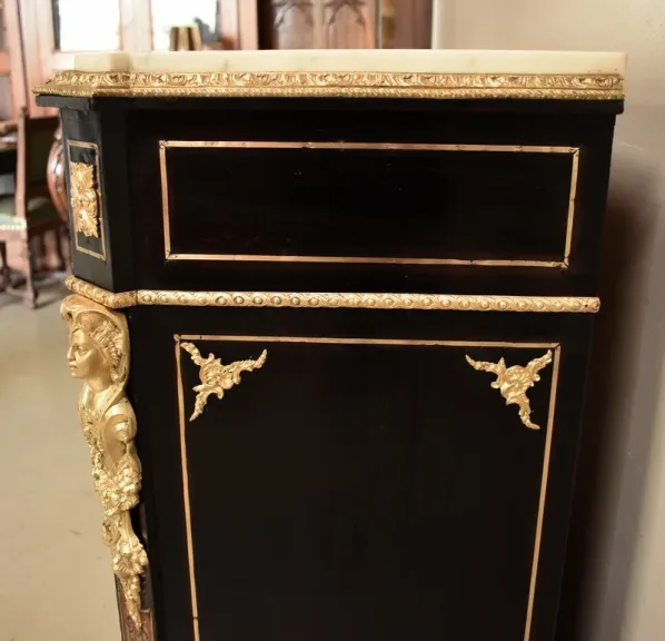 NAPOLEON III PERIOD CABINET