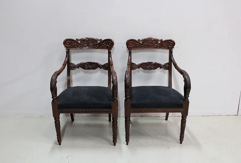 Pair of Georgian sculpted armchairs - XIXth