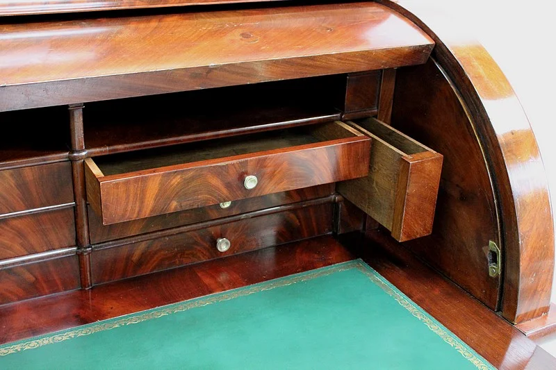 Imposant bureau à cylindre Directoire – XVIIIème