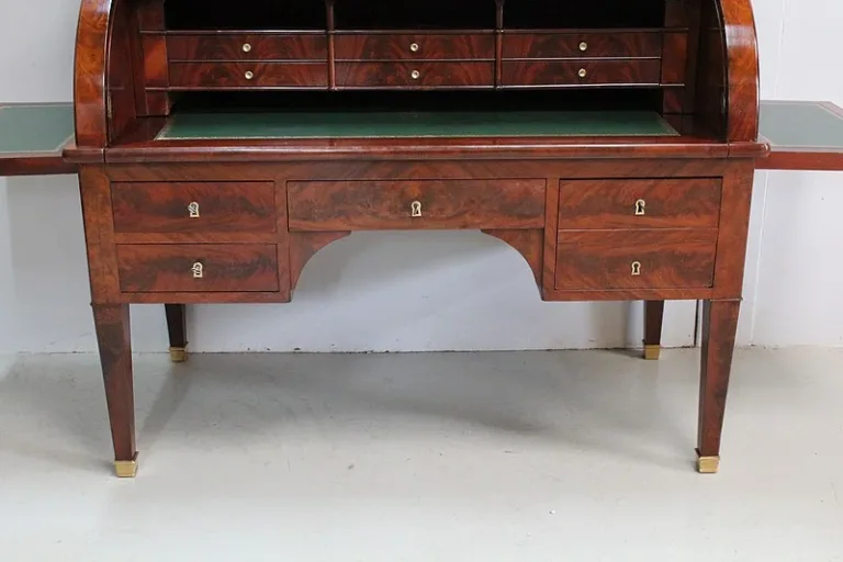 Imposing desk with Directoire cylinder - XVIII