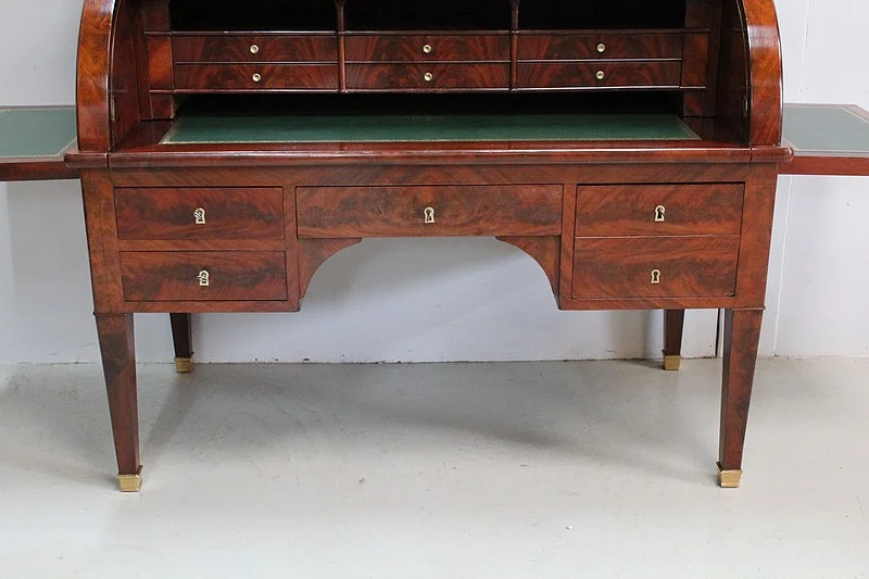 Imposant bureau à cylindre Directoire – XVIIIème
