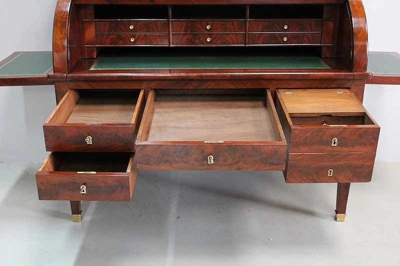 Imposant bureau à cylindre Directoire – XVIIIème