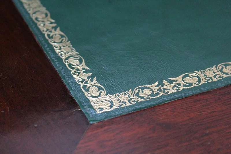Imposant bureau à cylindre Directoire – XVIIIème