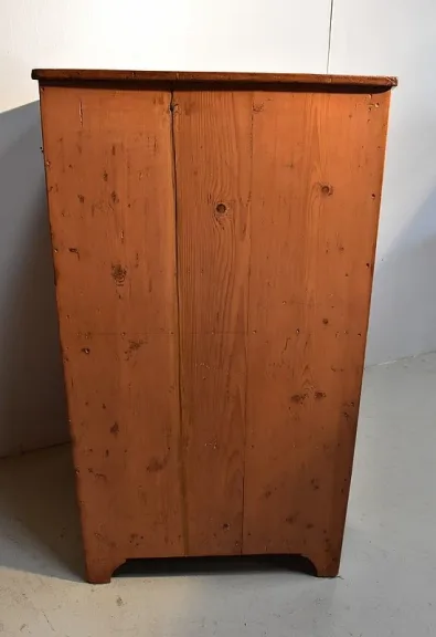 ARMADIO D'ANGOLO