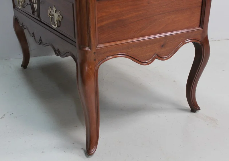 Bureau de Pente Louis XV d'armateur nantais en Acajou XVIIIe
