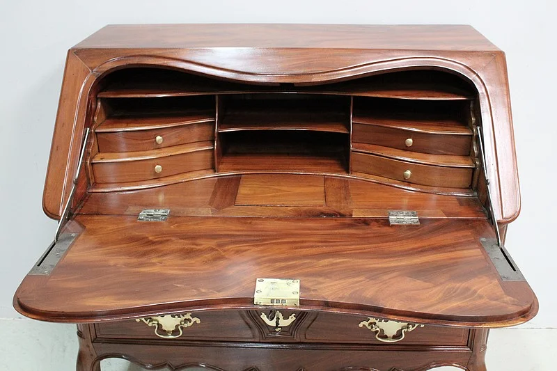 Bureau de Pente Louis XV d'armateur nantais en Acajou XVIIIe
