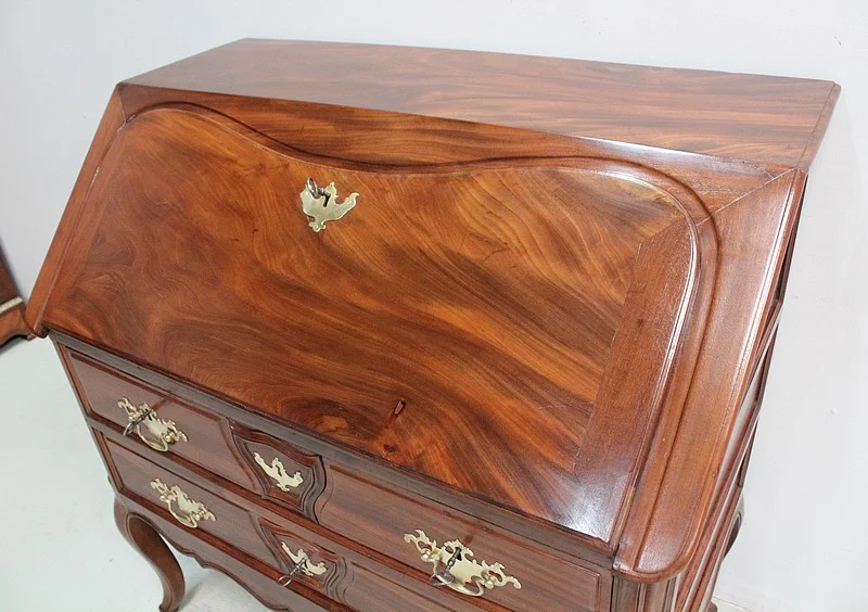 Bureau de Pente Louis XV d'armateur nantais en Acajou XVIIIe