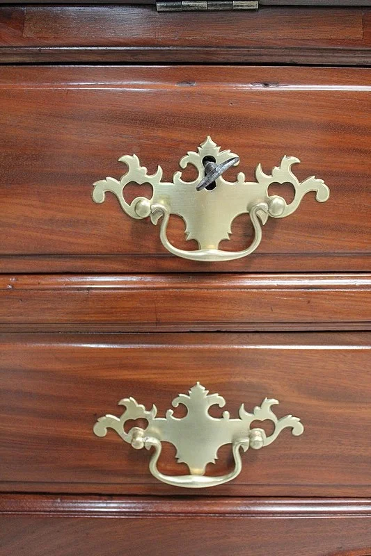 Bureau de Pente Louis XV d'armateur nantais en Acajou XVIIIe