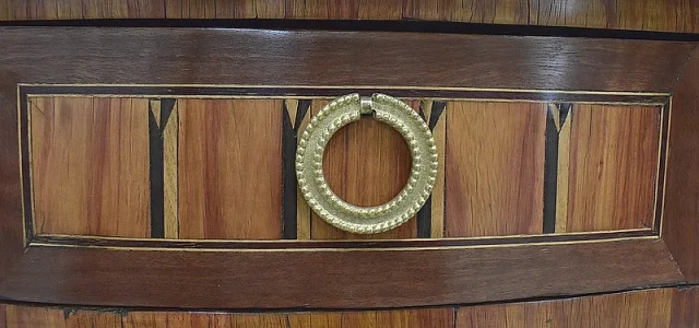 Commode en Marqueterie Transition Louis XV / Louis XVI – 1ère partie XIXe